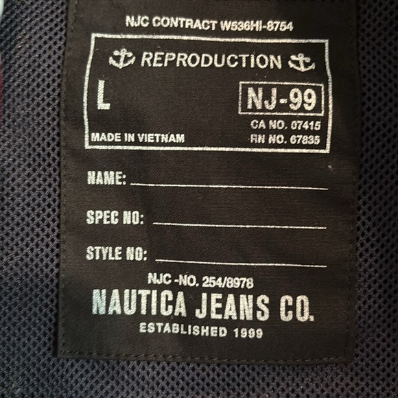 Beautiful plaid windbreaker is perfect! - Picture 3 of 4